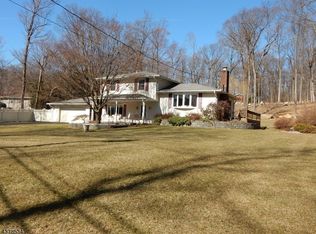 176 Hoffman Rd, Port Murray, NJ 07865