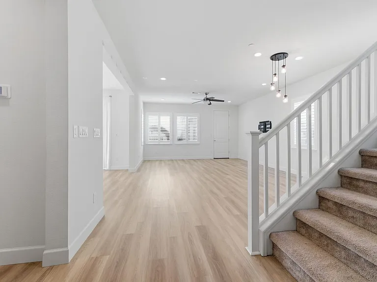3004 Ellis Town Dr — Photo 3