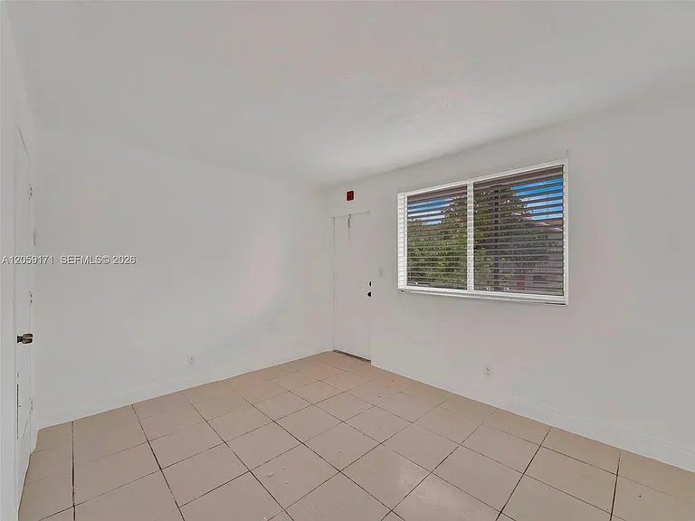 14190 W Dixie Hwy #1 — Photo 19