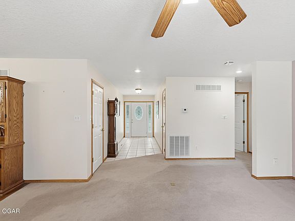 4th image of 3532 Willow Ln