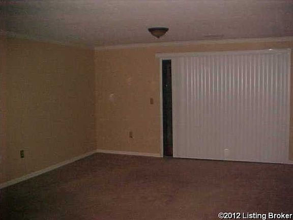 4th image of 3807 Yardley Ct