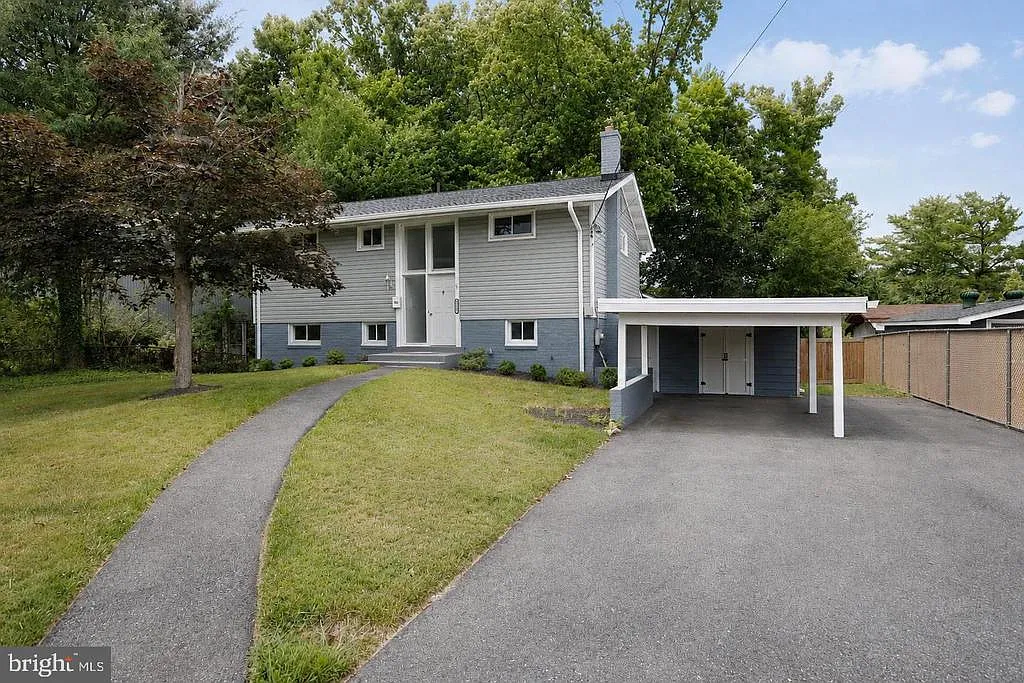 4 bed, 2.0 bath, 2000 sqft, $2,500 — Photo 1