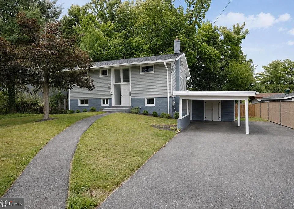 13802 Marianna Dr