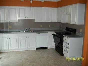 3rd image of 5806 Mount Vernon Dr