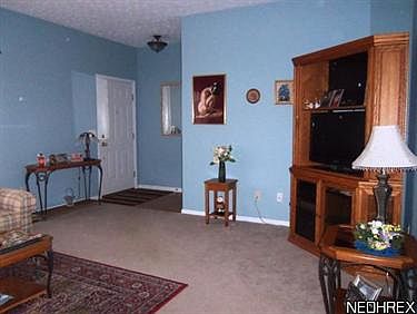 2nd image of 3914 Hilltop Dr