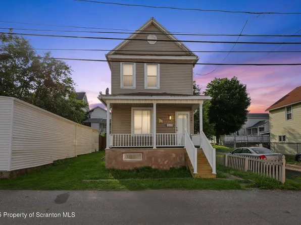 438 N Decker Ct, Scranton, PA 18504