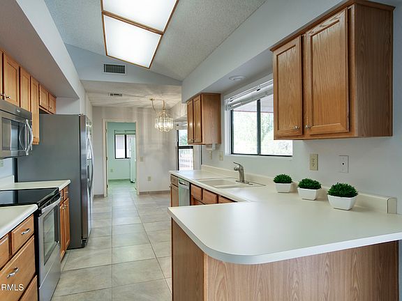 5th image of 14702 W BUTTONWOOD Drive