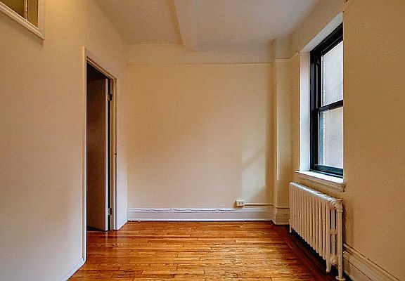 5th image of 11 Waverly Pl APT 5J