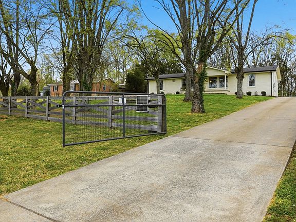 2nd image of 542 Moncrief Ave