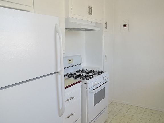 5th image of 1453 Harvard St APT F