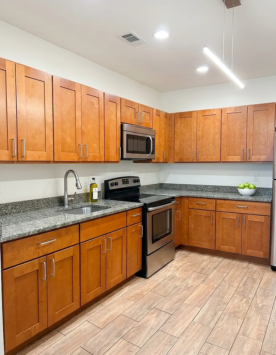 4 bed, $1,899 — Photo 1