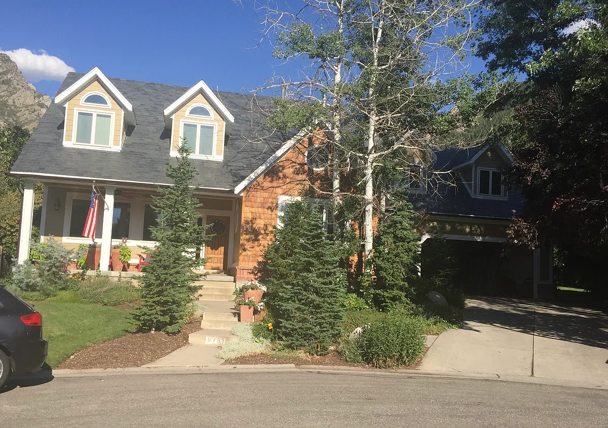 Building Photo - 9751 S Old Ranch Pl #1