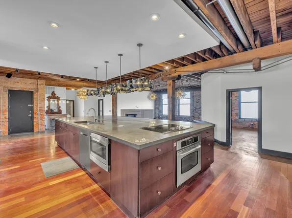 2419 W 14th St #2, Chicago, IL 60608