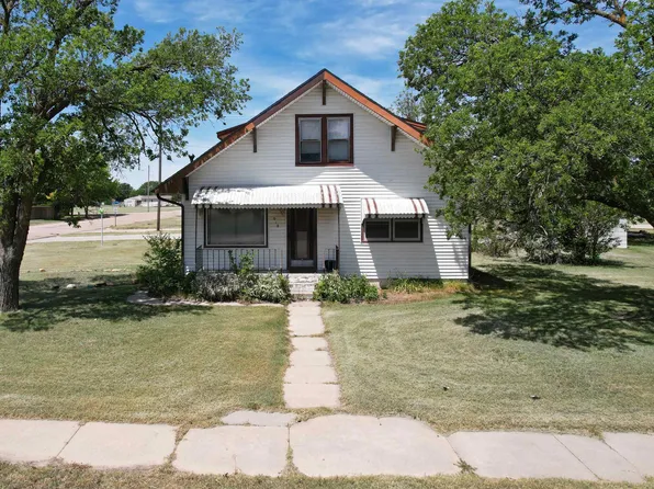 512 Main St, Grainfield, KS 67737