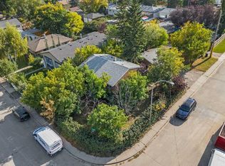 8039 NE 36th Ave NW, Calgary, AB T3B 1V8