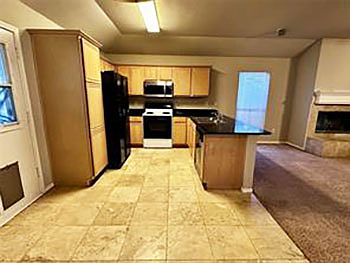 5th image of 1140 Roundrock Dr