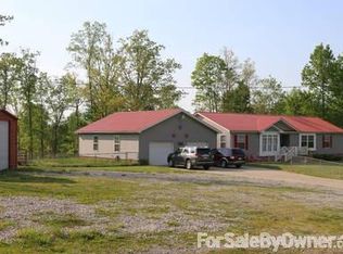 4419 Steel Ridge Rd, Red House, WV 25168