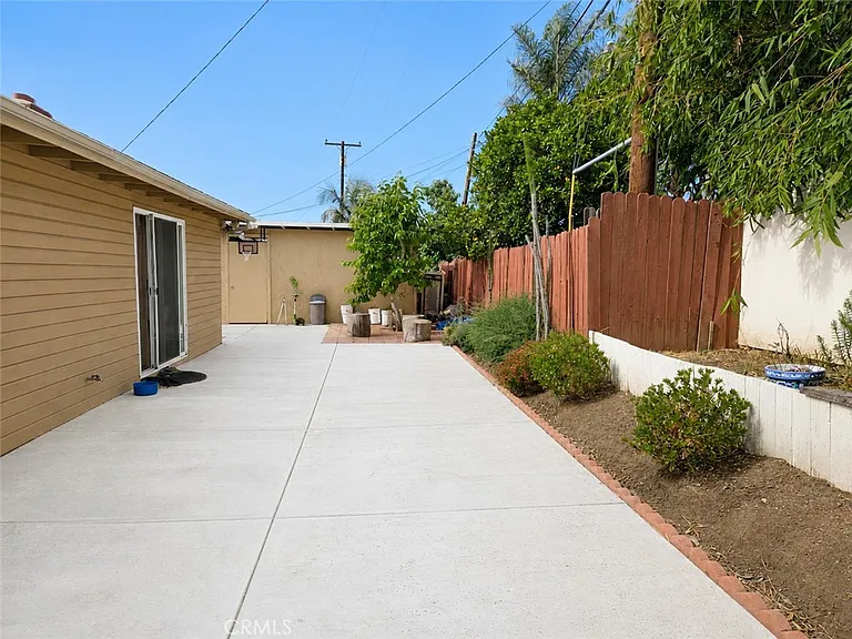 2640 Batson St #A — Photo 14