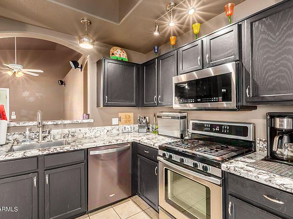 3rd image of 16125 W WASHINGTON Street