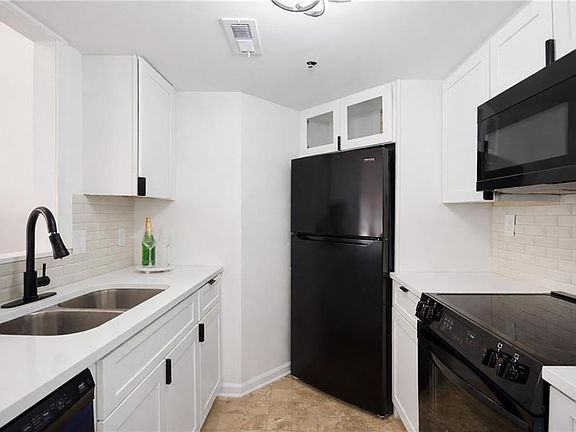 3rd image of 1 Biscayne Dr NW Unit 705