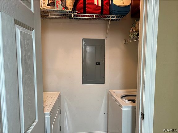 5th image of 3218 Veterans Memorial Pkwy #1204