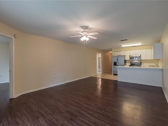 2nd image of 2617 Hollow Ln