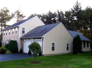 26 Mayflower Rd, Acushnet, MA 02743
