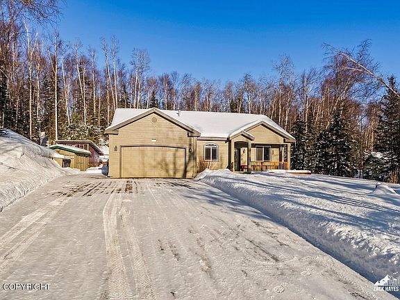 3rd image of 2699 N Bonnie Belle Cir