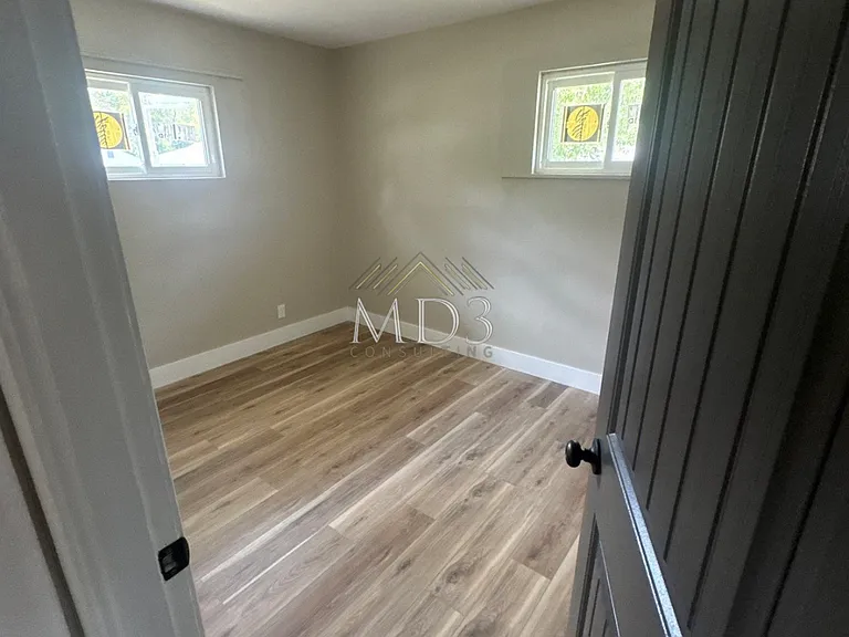 5662 Parchester Dr — Photo 17