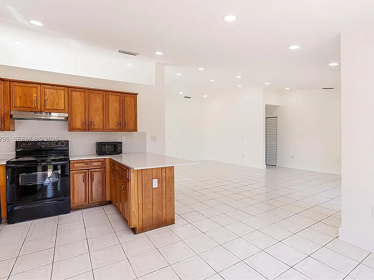 15881 SW 139th Ave — Photo 10