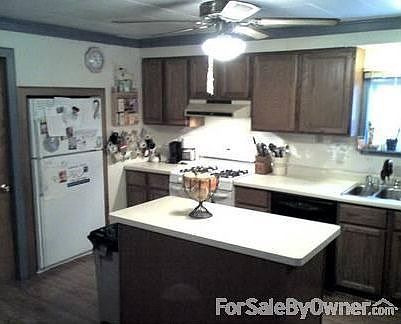 Kitchen : Movable Island, Dishwasher, Disposal, Storage Galore!