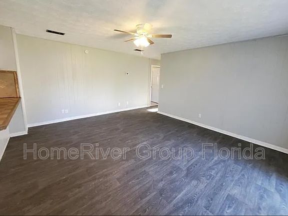 5th image of 4729 Praver Dr S