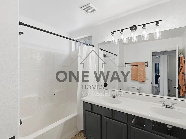 8953 E Hillview St — Photo 32