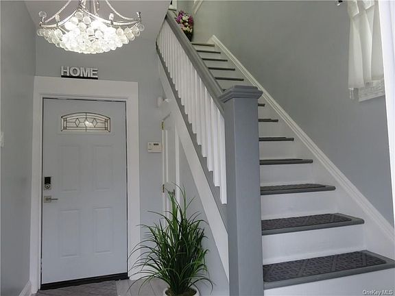 4th image of 191 Hillside Ave