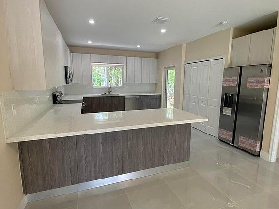 3rd image of 146 Dove Lake Dr