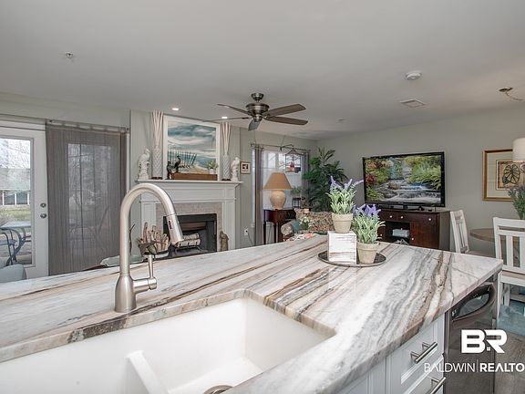4th image of 1517 Regency Rd Unit 32