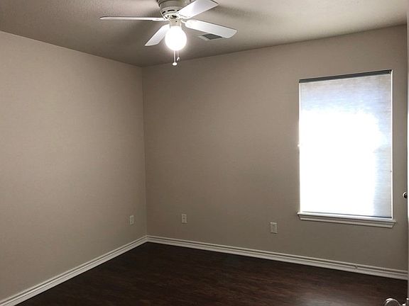 3rd image of 935 Crystal Dove Ave