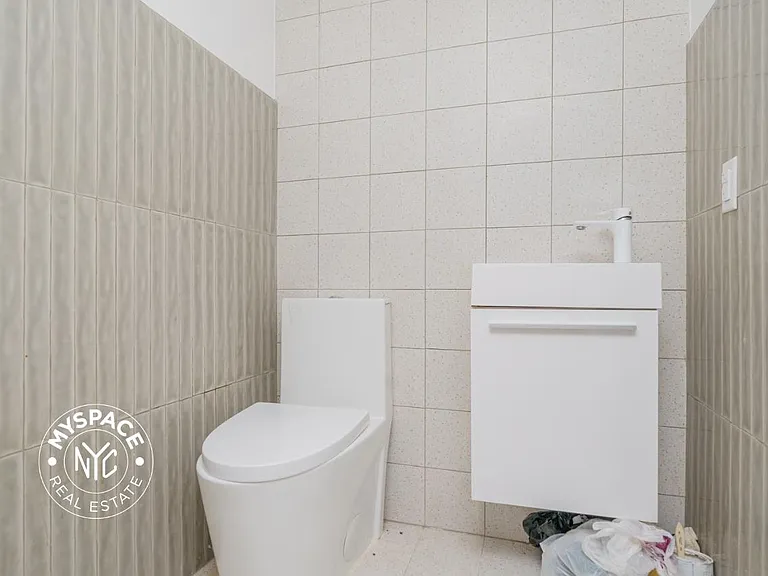 1027 Putnam Ave #1C — Photo 16
