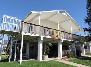 1073 Redfish St, Bayou Vista, TX 77563