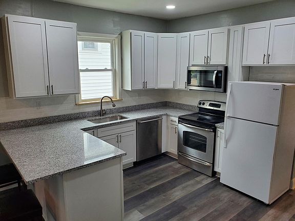 4th image of 6018 Arthur Ave