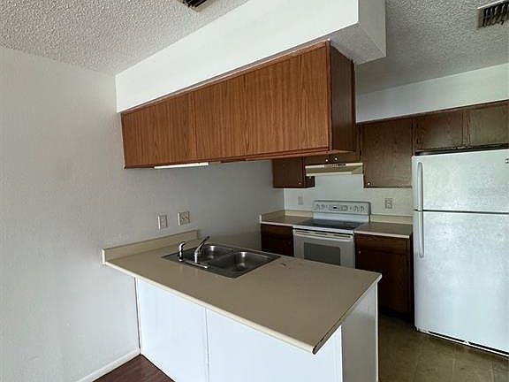 3rd image of 3050 SE 53rd Ct