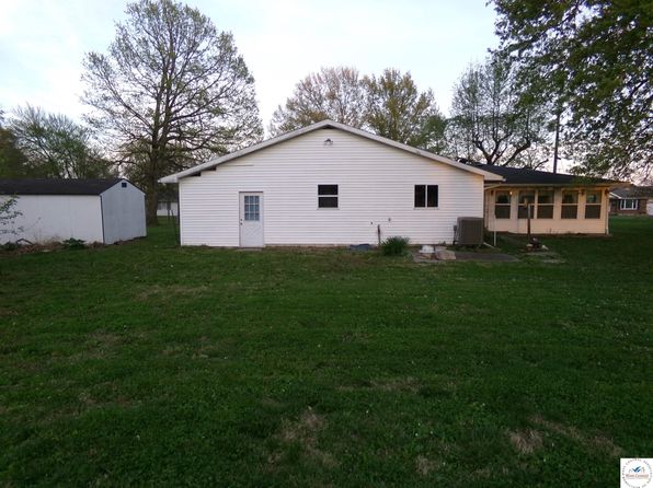 912 & 914 S Locust St, Sweet Springs, MO 65351