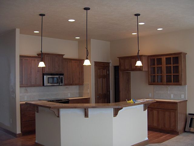 2nd image of 10219 N Pr