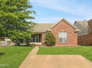5642 Lexy Ln, Southaven, MS 38671