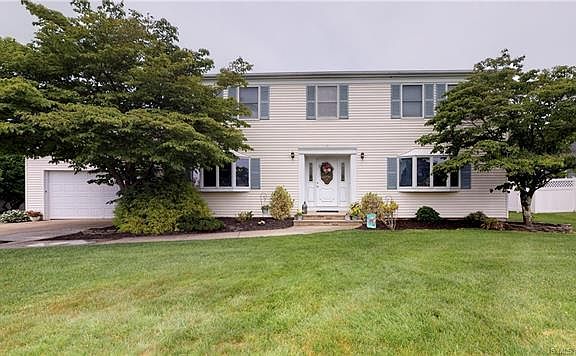 5th image of 1022 Sheila Dr