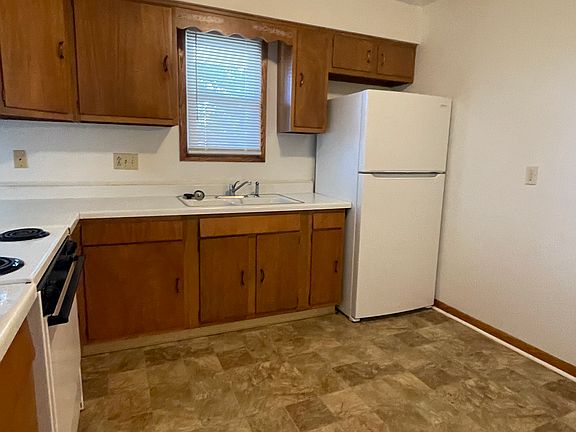 3rd image of 205 W Walworth St APT 5