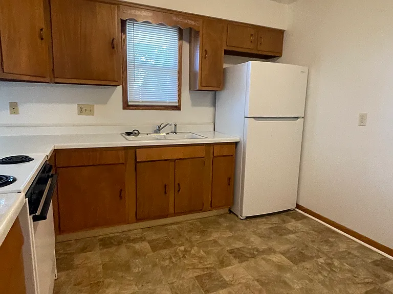 205 W Walworth St #5 — Photo 3