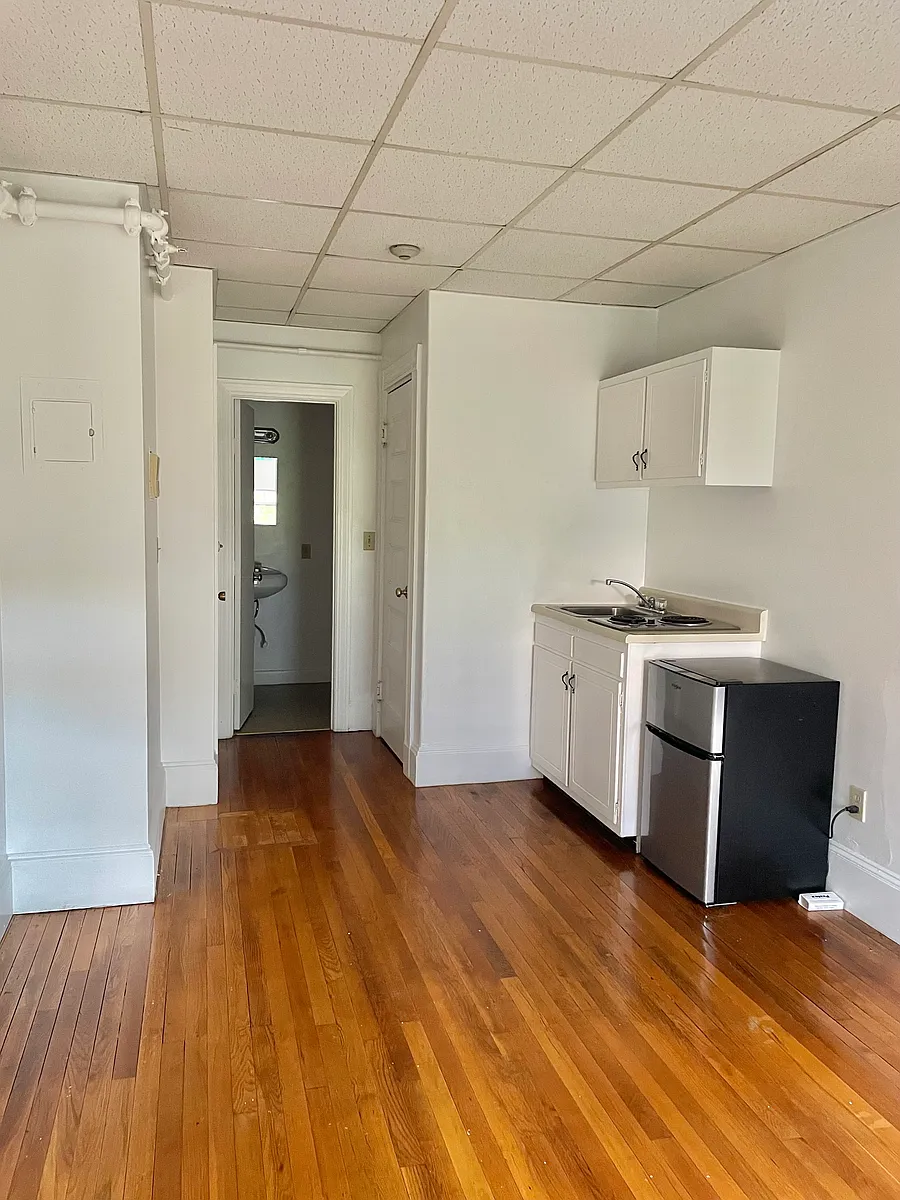 Building Photo - 854 Beacon St #14