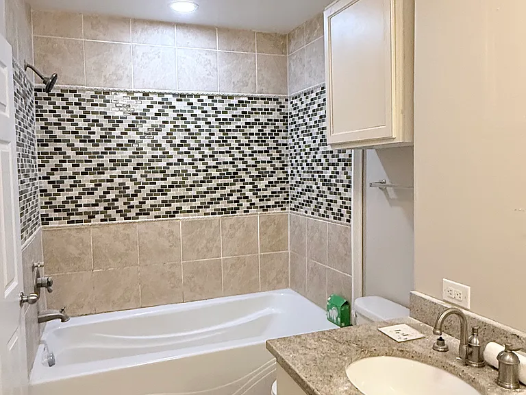 906 E Marine View Dr #1 — Photo 3