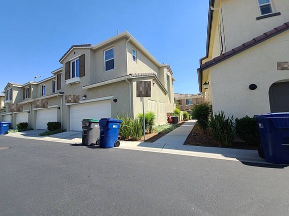 2nd image of 23934 Calle Del Sol Dr